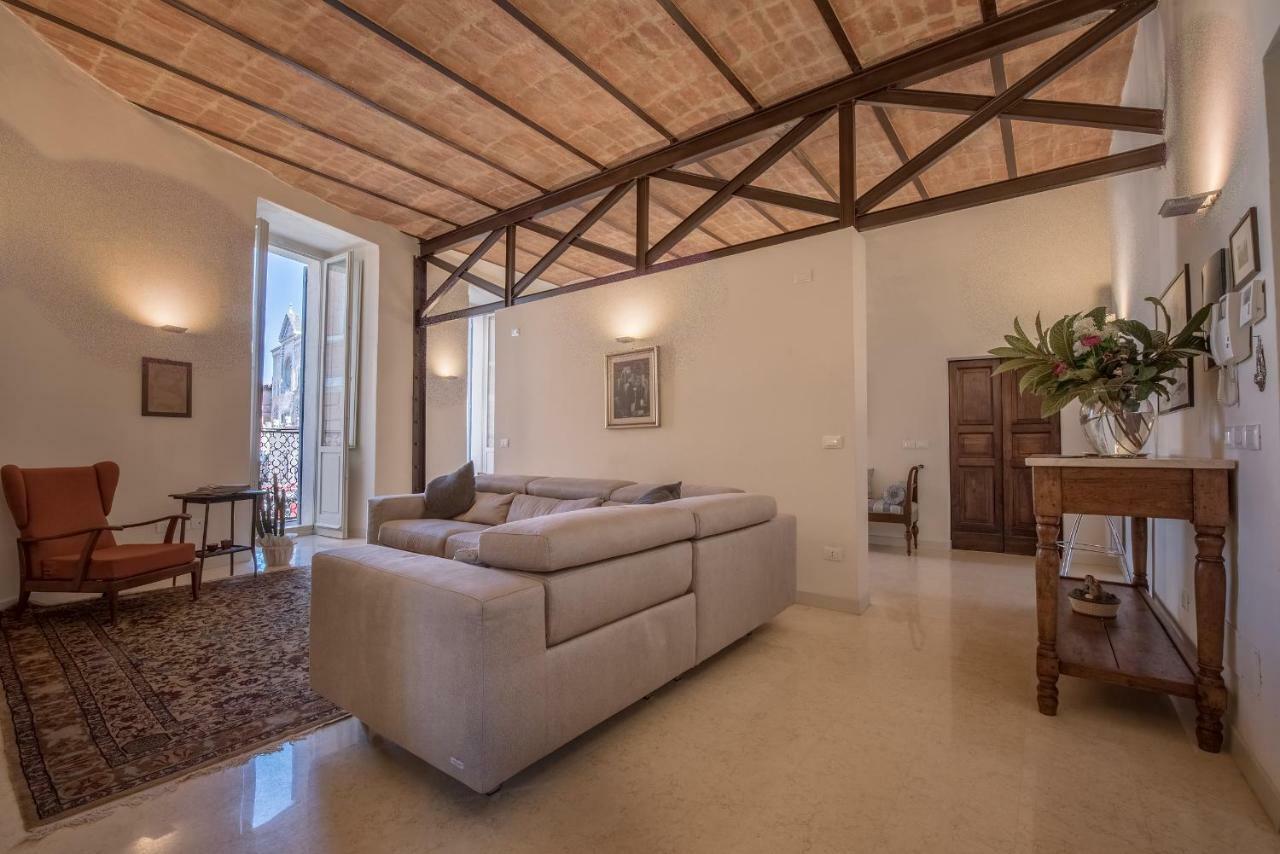 La Residenza In Piazza Grande Appartement Foligno Buitenkant foto